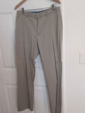 Gap mens Classic Khaki Dress Pants - Lightweight Straight Fit